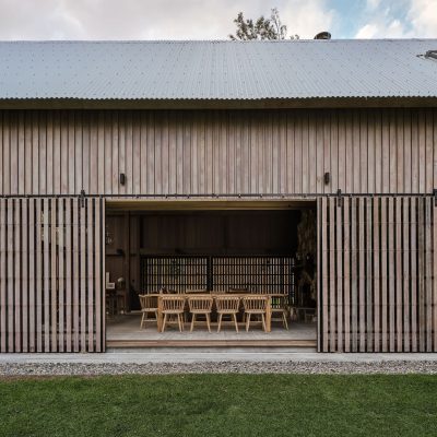 THEBARN-5